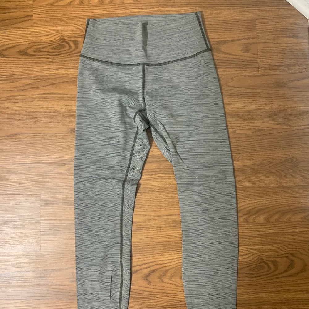 Lululemon crop leggings